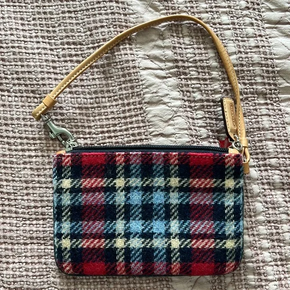 Coach plaid wristlet - Picture 4 of 5